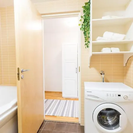 Apartamento Lovely 5 Min Walk From Old Town And Seaside *