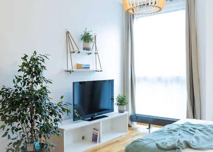 Lovely 5 Min Walk From Old Town And Seaside